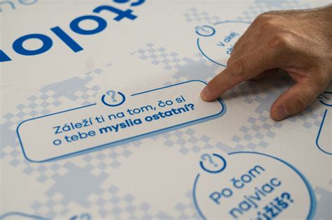 Dieťa pri spoločnom stolovaní