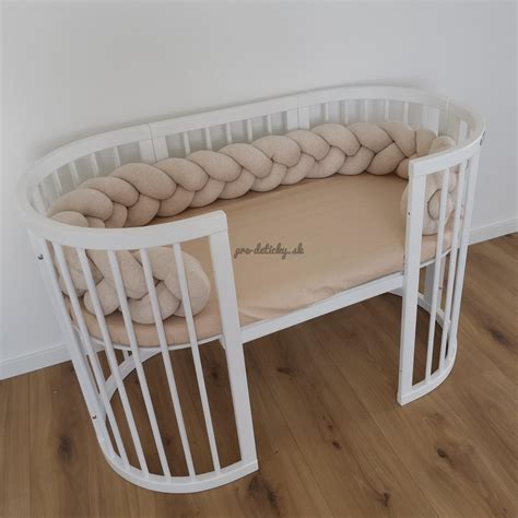 Schéma nastavenia roštu a vyberateľných priečok detskej postieľky