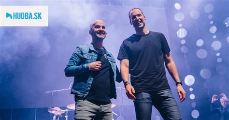 Dušan Timko s kapelou No Name na koncerte