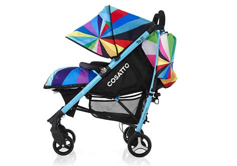 rozložený golfový kočík Cosatto Yo 2 s farebným vzorom