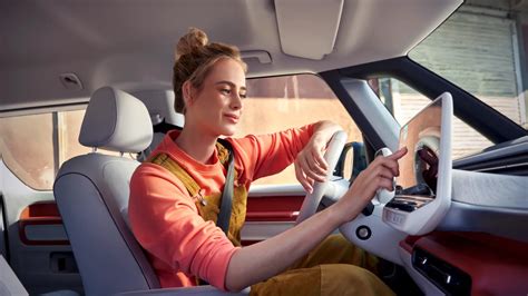 Interiér moderného vozidla Renault s dôrazom na bezpečnosť
