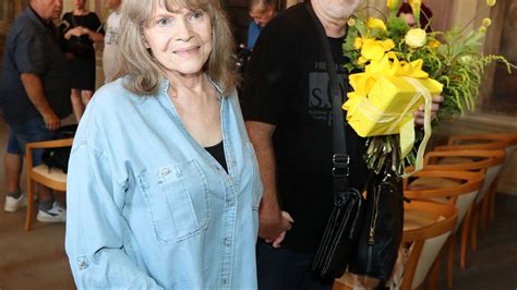 Manžel Evy Pilarovej, Jan Kolomazník