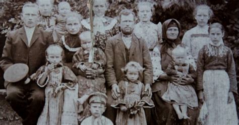 Ilustrácia rodiny hľadajúcej oddych