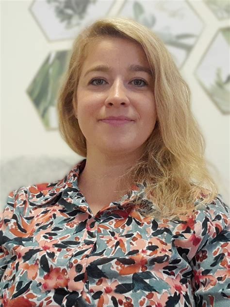 Ilustrácia rodiny po rozvode s dieťaťom