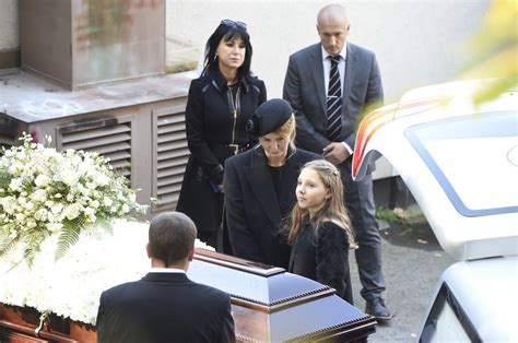 Rakva s pozostatkami Karla Gotta