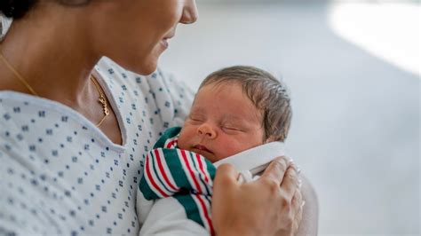 Vzťah matky a dieťaťa po pôrode